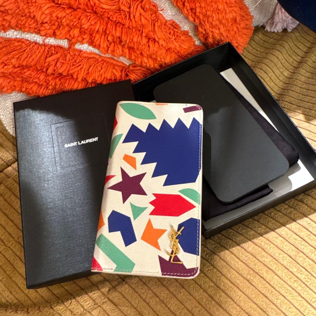 SAINT LAURENT 手帳型ケース