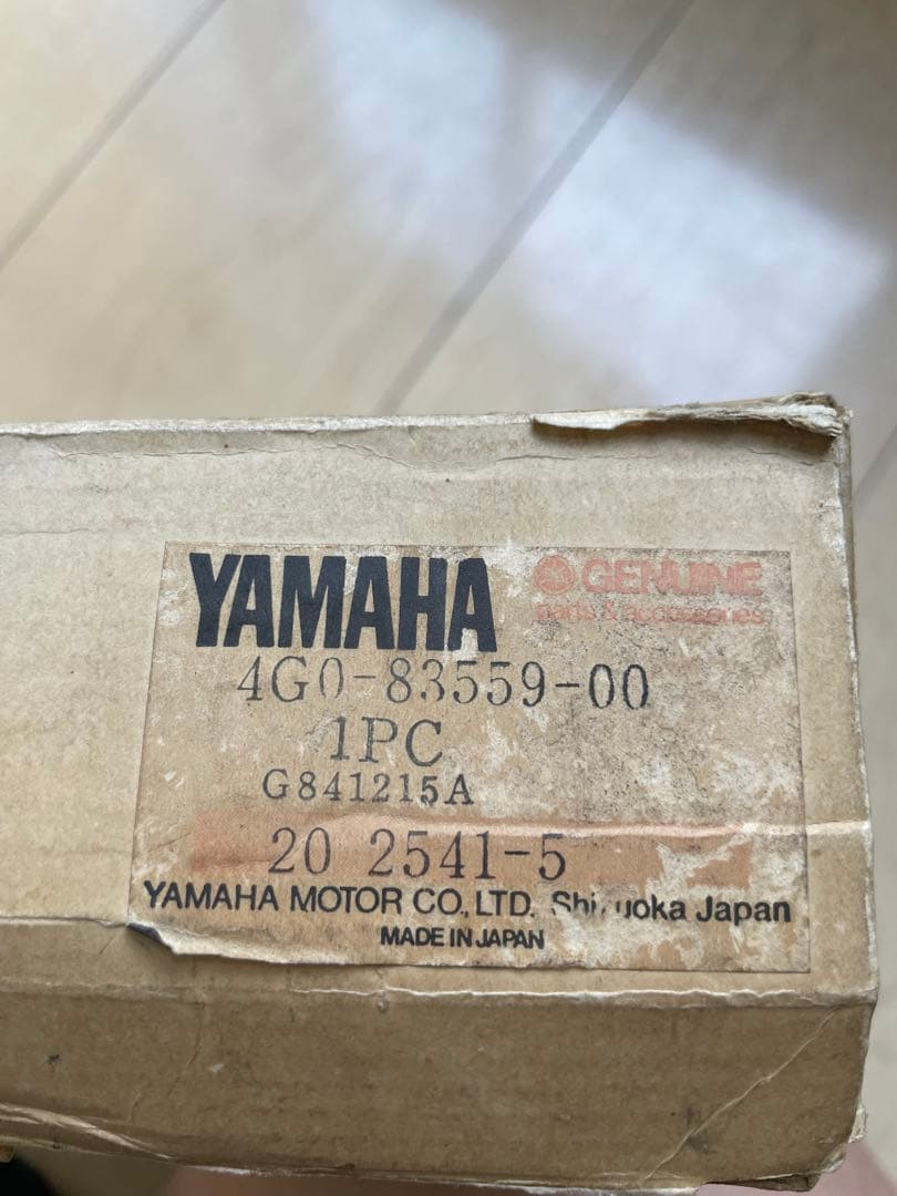 入手困難　純正新品メーターカバー　XJ400 XJ400D