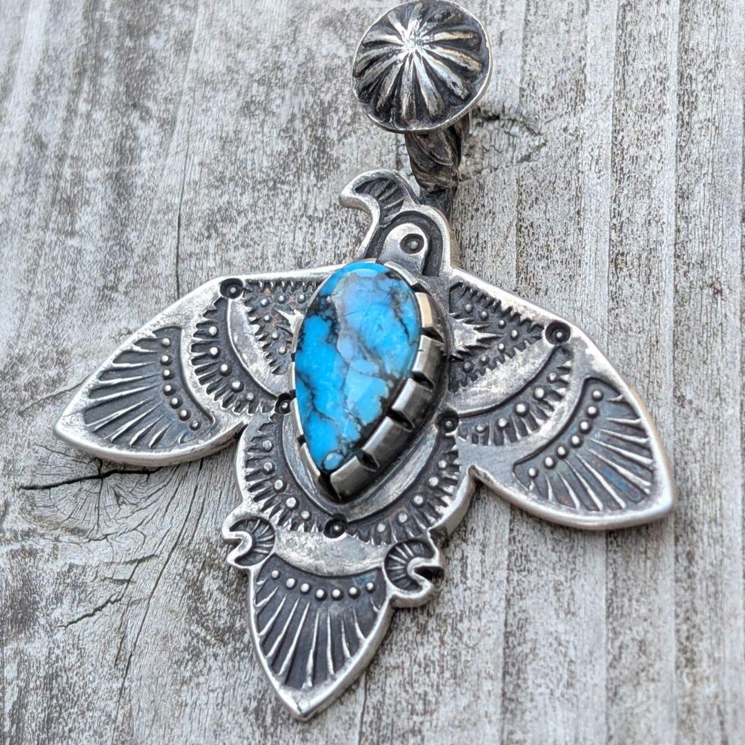 ハンドメイドのターコイズトップ　シルバートップ インディアンジュエリー風