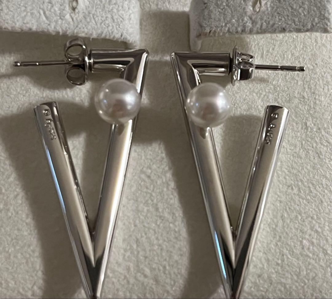 ミキモト　vコードピアス　試着のみ