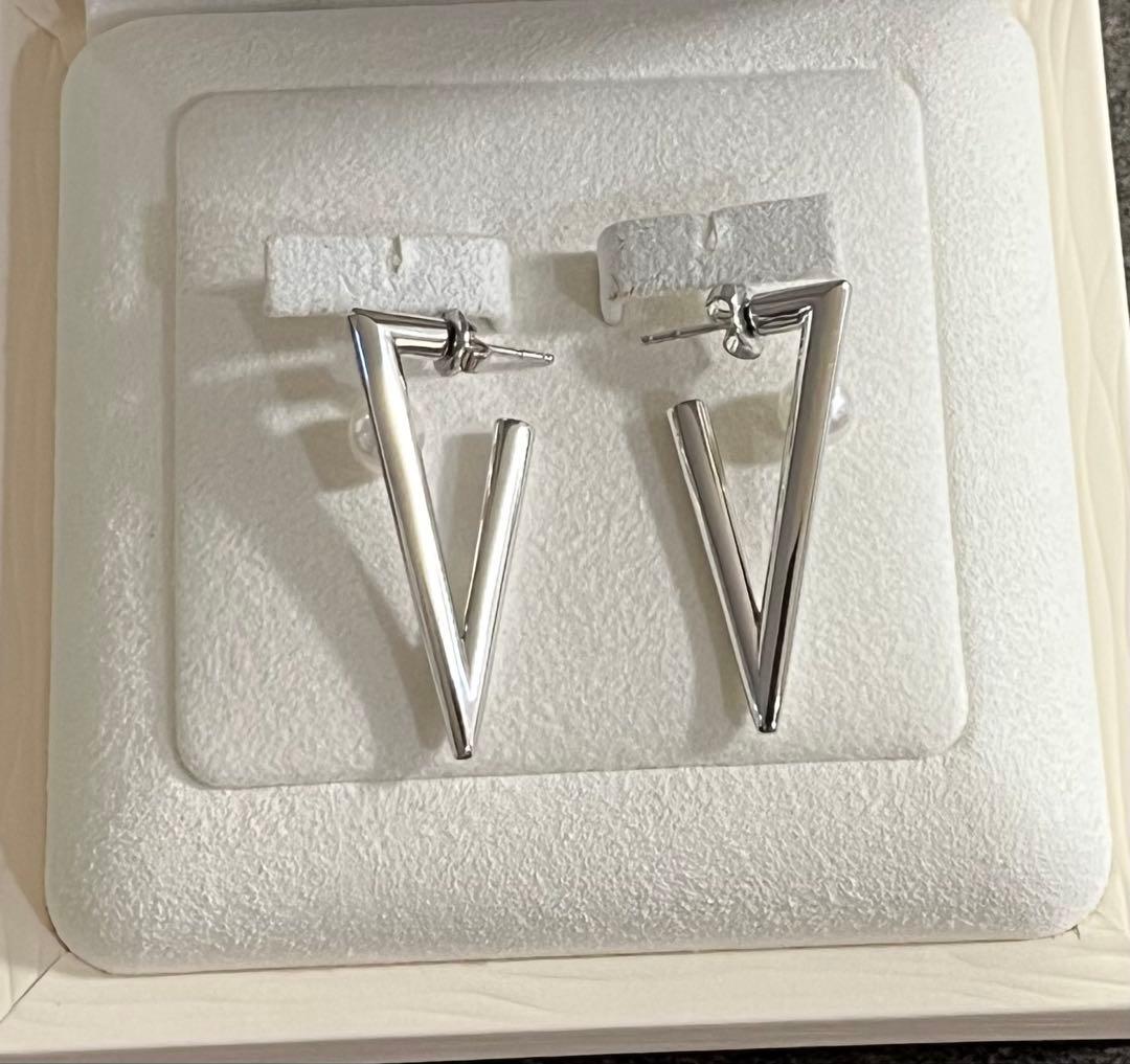 ミキモト　vコードピアス　試着のみ