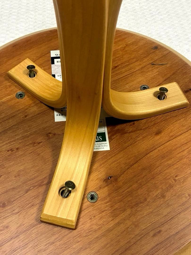 アクタス　モデュラスシグマ　曲木　3本脚　ワインテーブル　丸テーブル