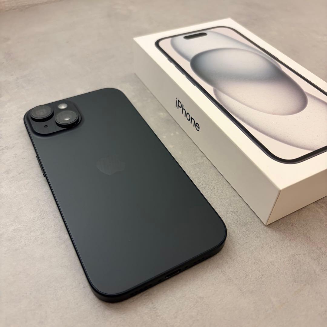 【美品】iPhone 15 ブラック 128GB SIMフリー