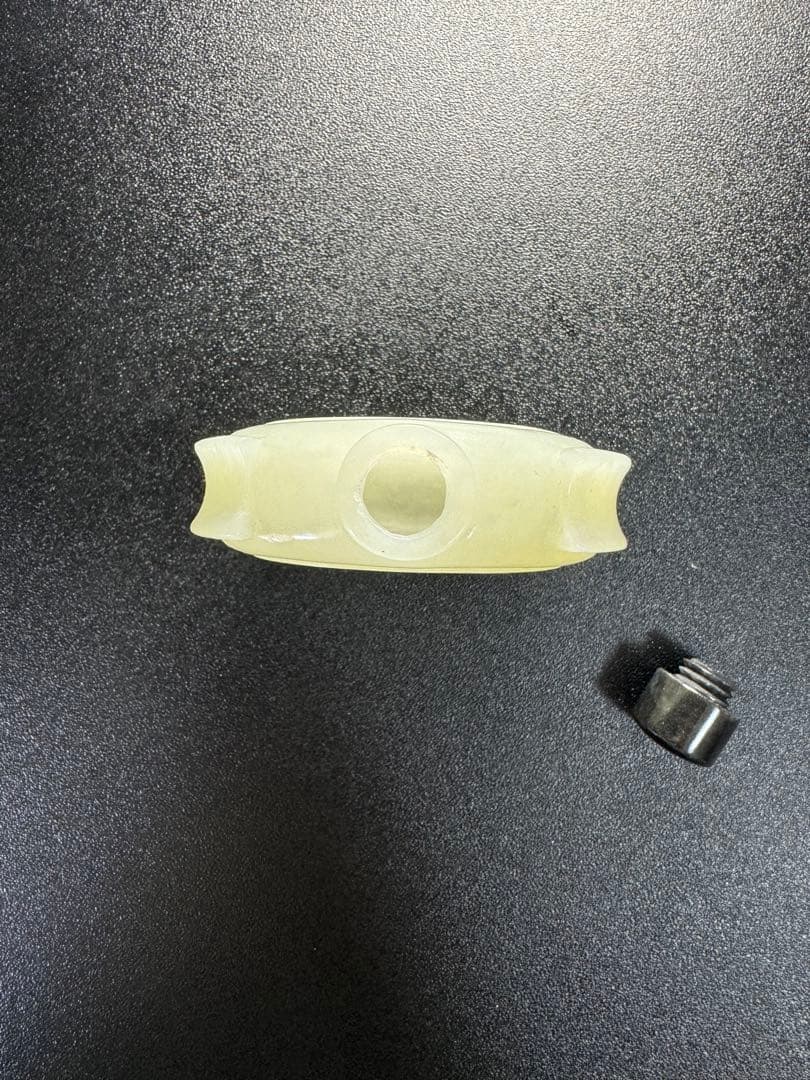 美品 鼻煙壺 和田玉 珍蔵品　新疆産ホータン玉（水墨色）鼻煙壺