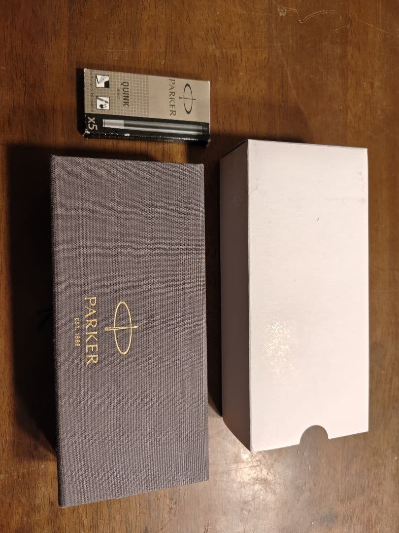 Parker Sonnet 万年筆 黒 インクカートリッジ付き