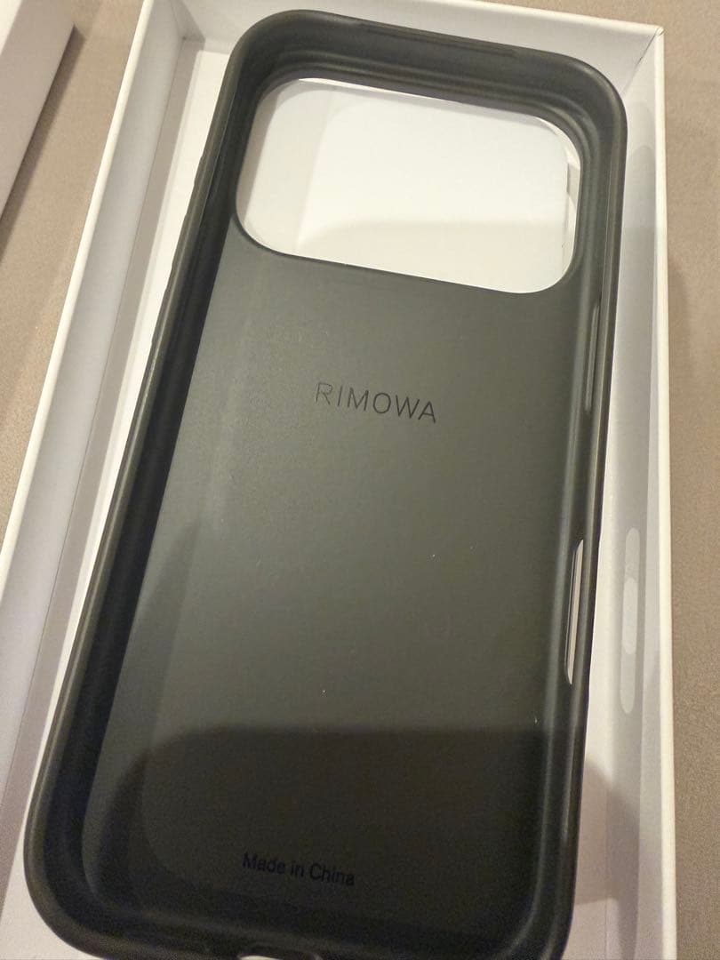 RIMOWA iPhone 17 Pro MagSafe ケース スレートグレー