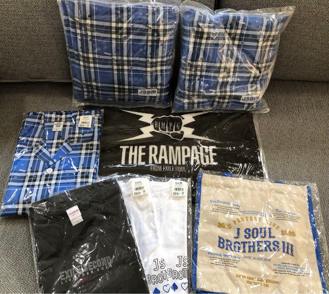 値下げします　EXILEファミリーのグッズまとめうりです。全て新品未使用。