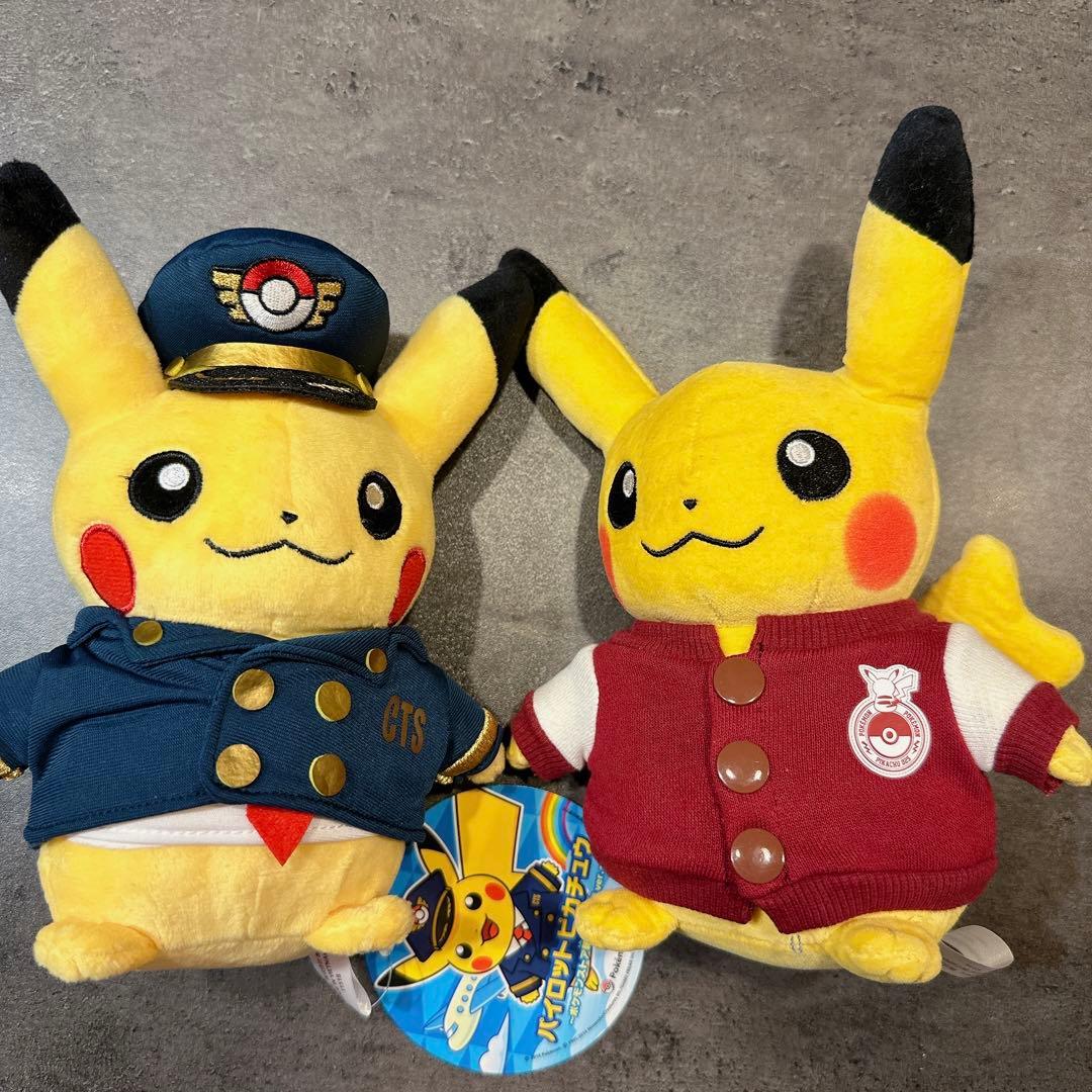 パイロットピカチュウ　カレッジピカチュウ ぬいぐるみ