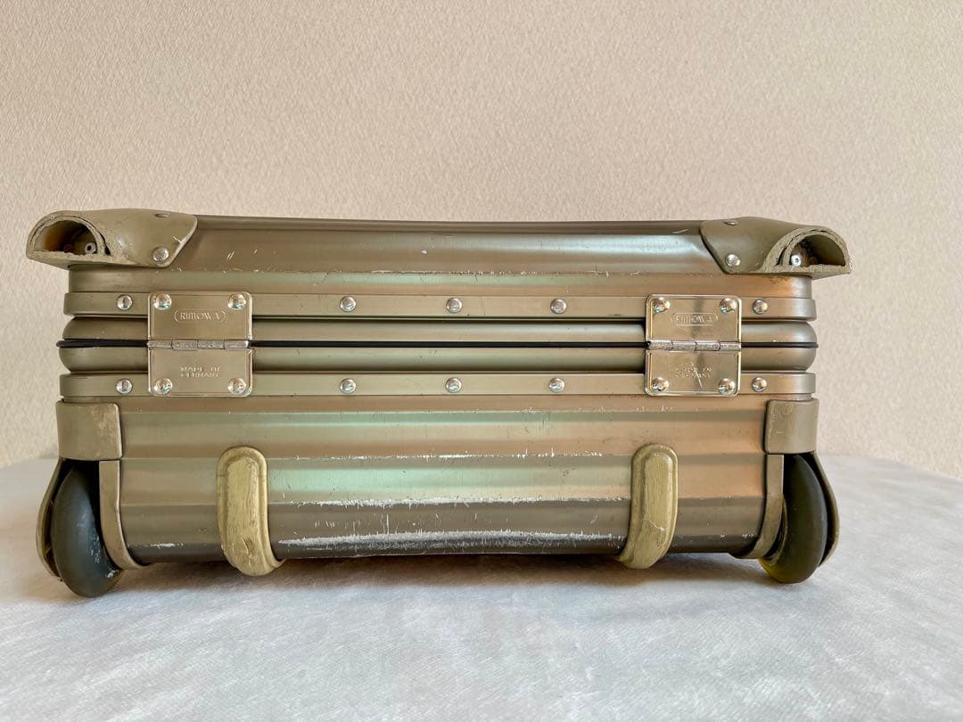 I*O様 リモワ RIMOWA トパーズチタニウム ビジネストロリー 28L 廃