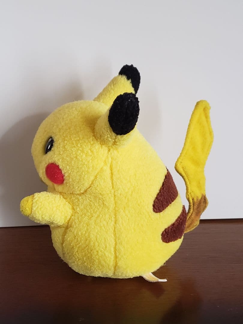 初代ピカチュウ ぬいぐるみ