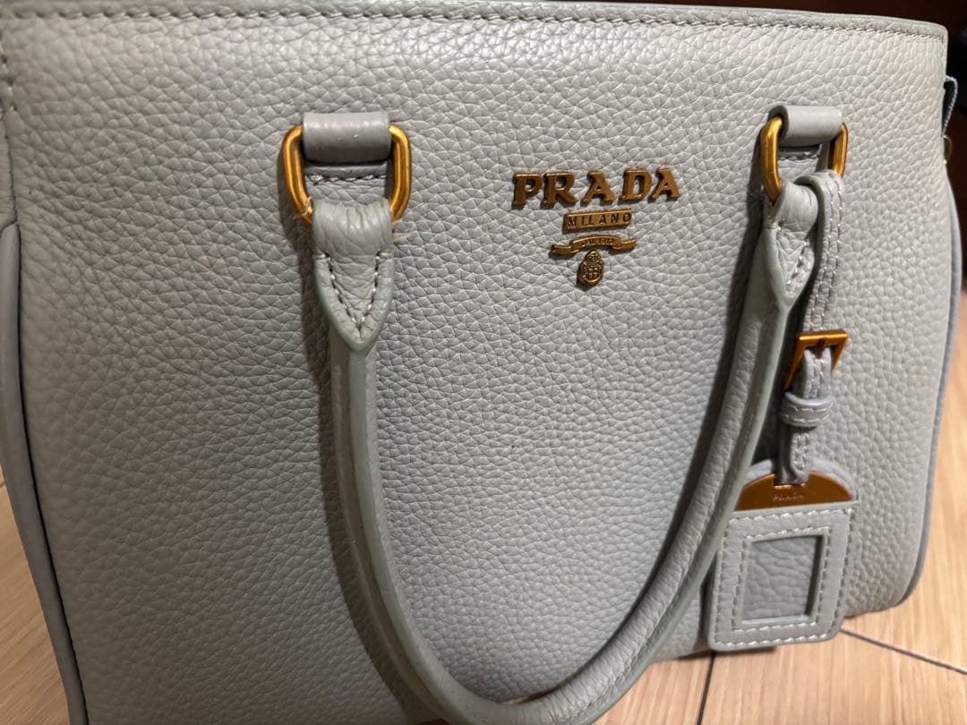 PRADA ライトグレー ハンドバッグ