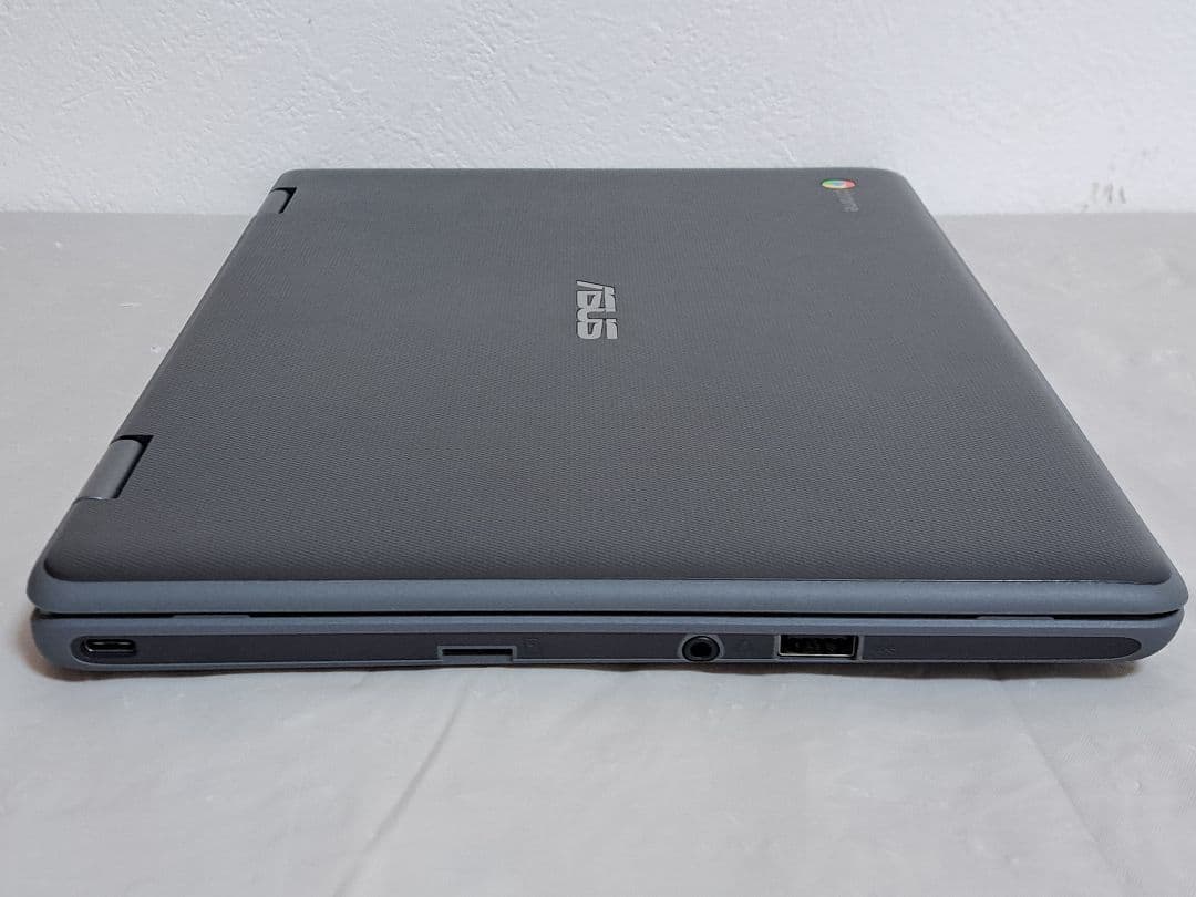Chromebook本体 ASUS Chromebook C214M