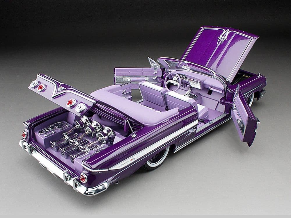 1961 シボレー・インパラ・コンバーチブル・ローライダー　(パープル)