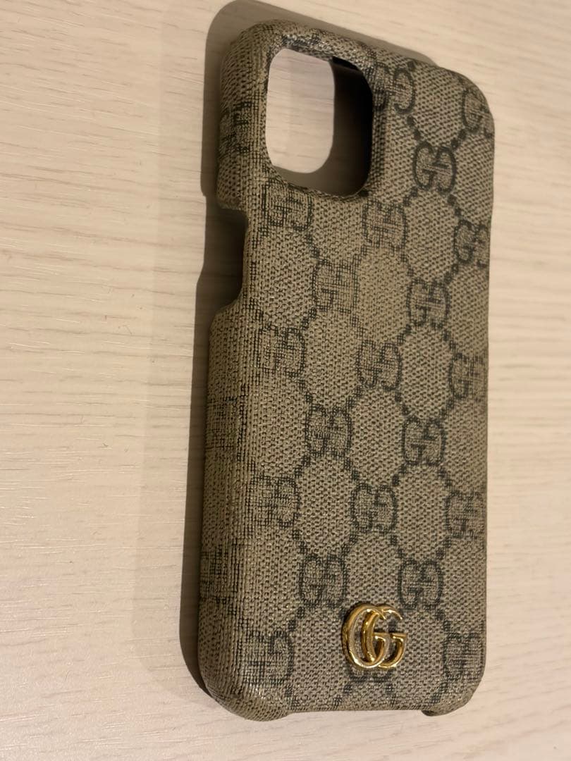 GUCCI iPhone15 ケース オフィディア GGスプリーム