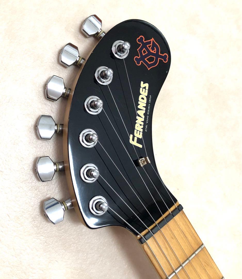 【美品！】ZO-3 コラボ 読売ジャイアンツ 巨象 巨人 アンプ内蔵ミニギター