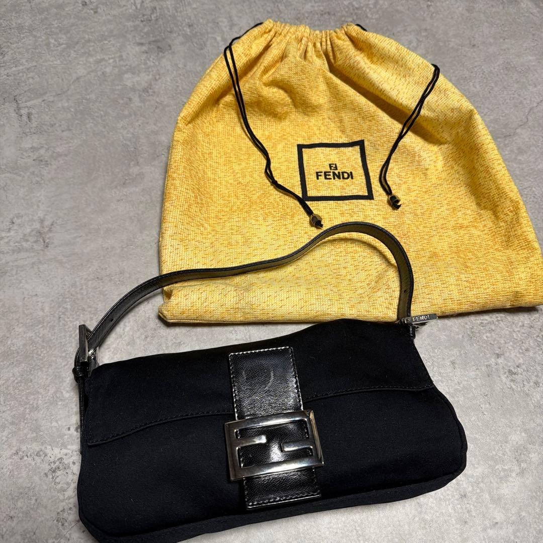美品　FENDI フェンディ マンマバケット ハンドバッグ ブラック ジャージー