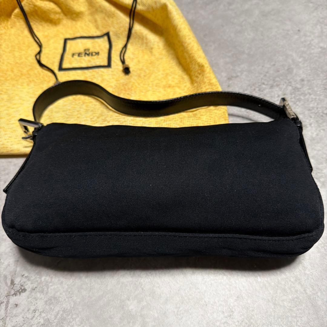 美品　FENDI フェンディ マンマバケット ハンドバッグ ブラック ジャージー