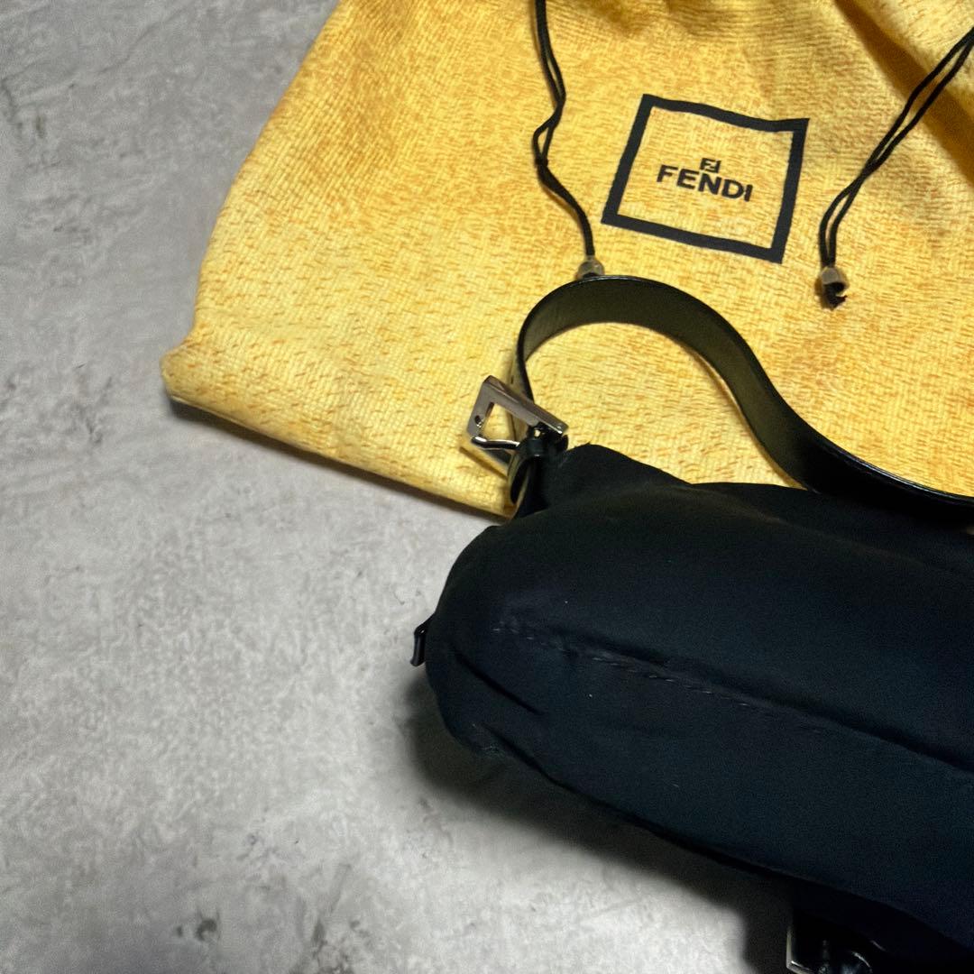 美品　FENDI フェンディ マンマバケット ハンドバッグ ブラック ジャージー
