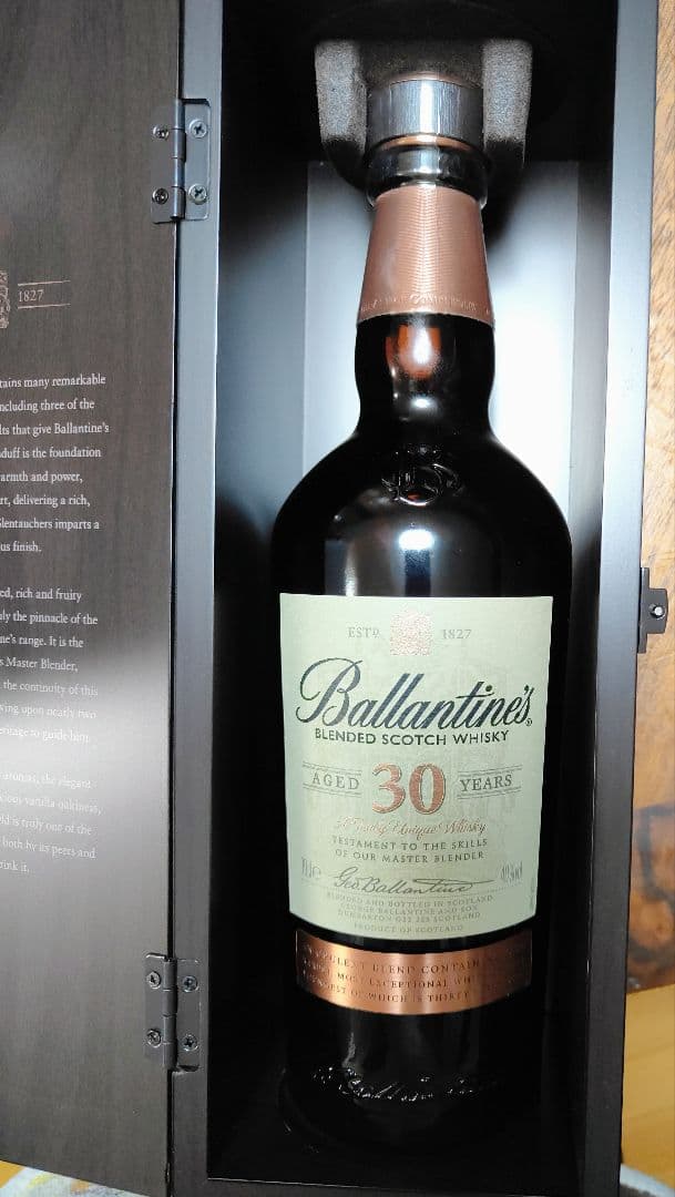 Ballantine's 30年 Blended Scotch Whisky