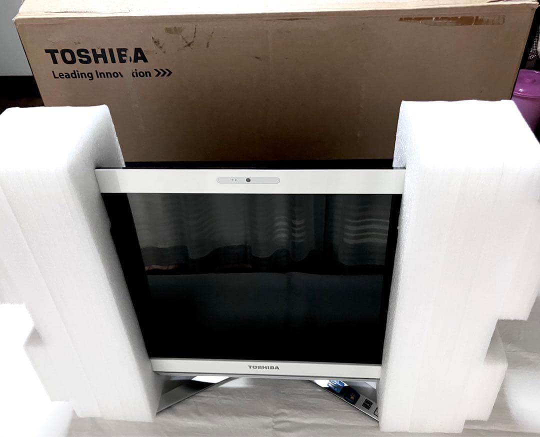 東芝レグザ　一体型パソコン　ＴＶチューナー付　Ｗ録画機能あり