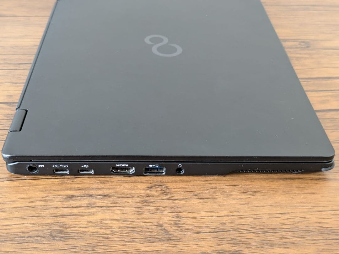 富士通 LIFEBOOK UH95/D3 i7-8565U 8GB