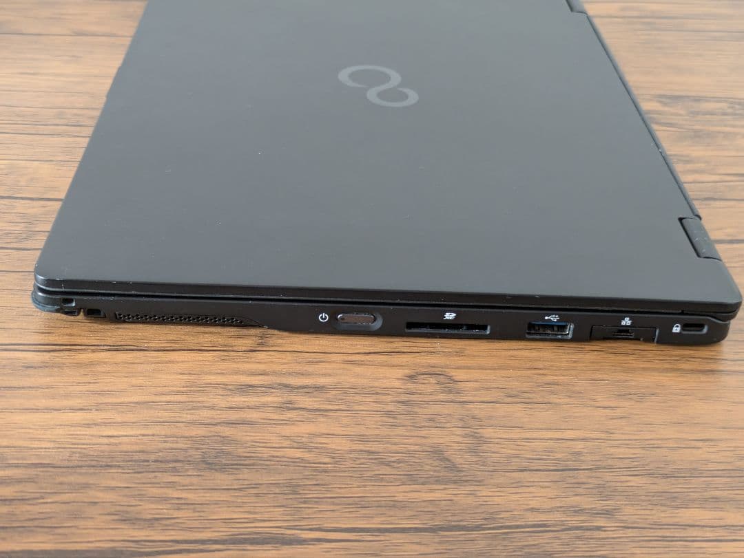 富士通 LIFEBOOK UH95/D3 i7-8565U 8GB