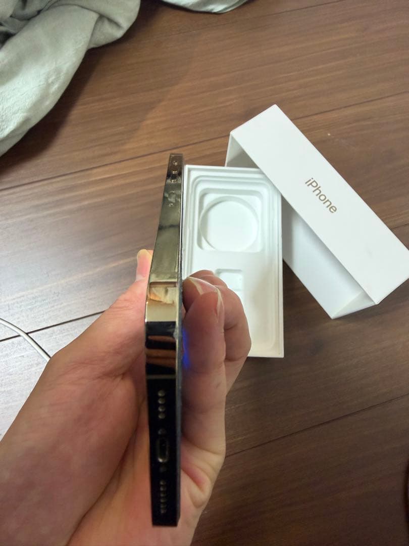 iPhone 12 Promaxゴールド本体　木村様のみ購入可能