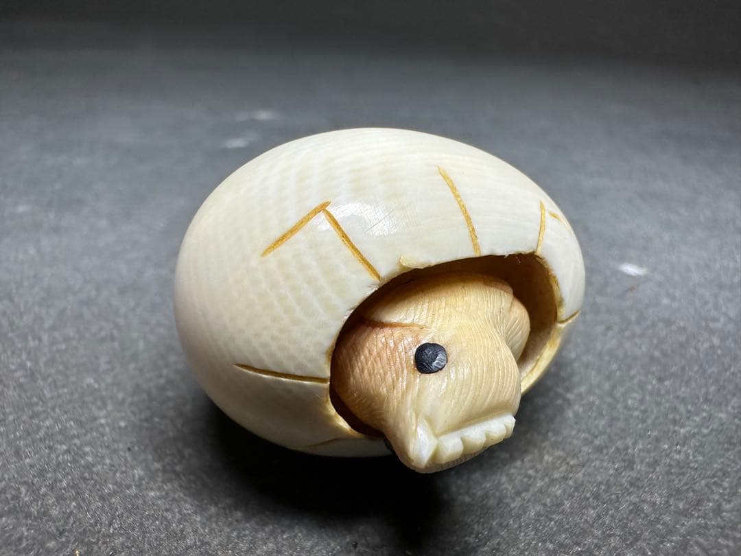 極上　根付　天然素材　アンティーク　和彫　置物　骨董　飾り物古美術品　細密細工