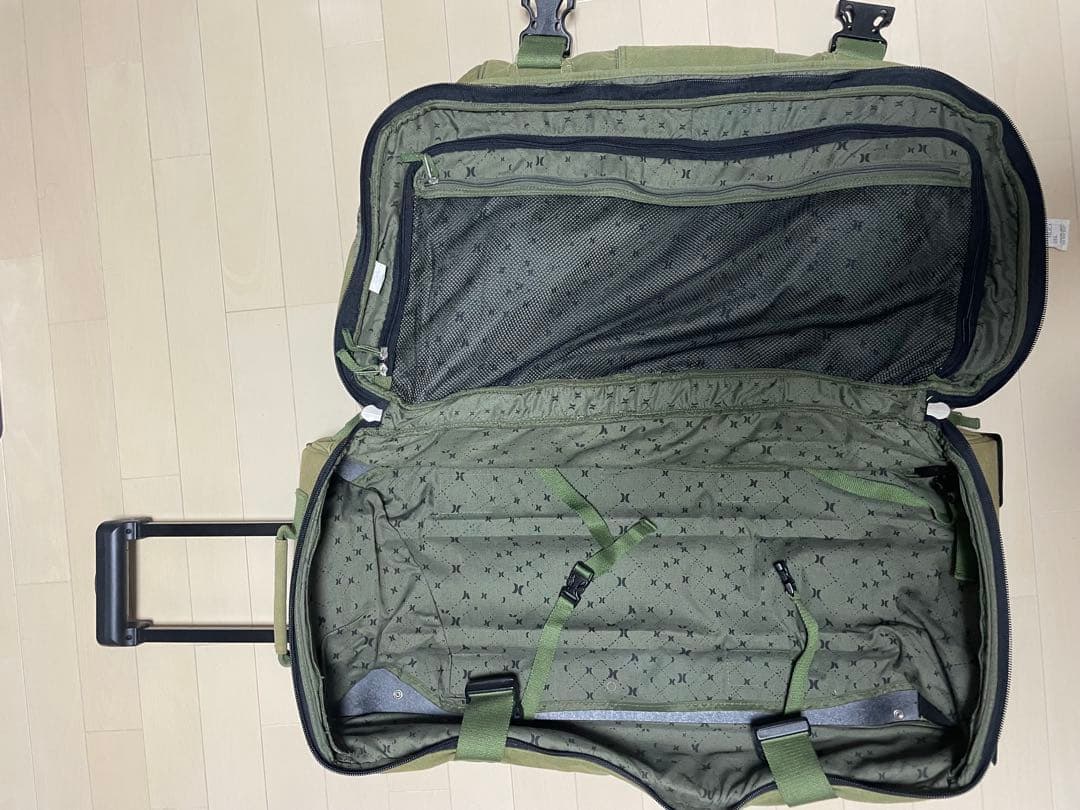 Hurley 大型バッグ キャリー付き オリーブグリーン　ミリタリー