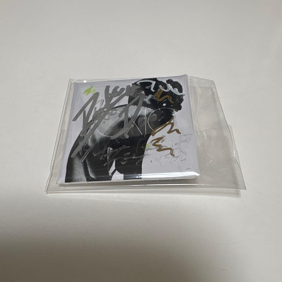 the GazettE ルキ 直筆サイン入り缶バッジ