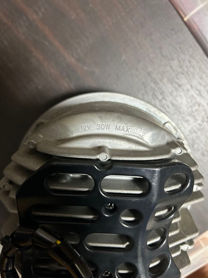 ハーレーダビットソン純正/LEDヘッドライト/7インチ/12万円で購入