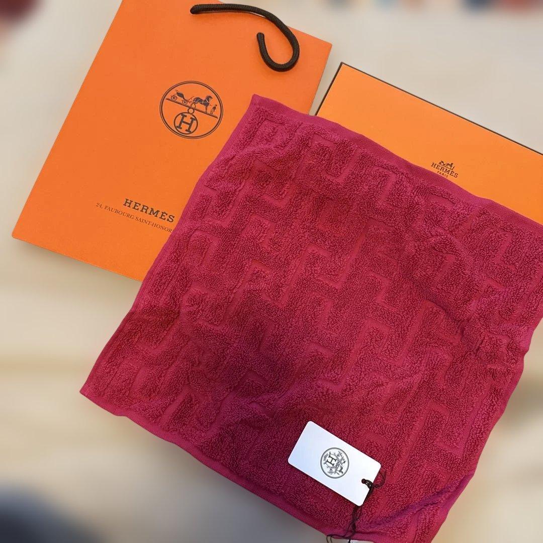 タグ付きHERMES タオルハンカチ　箱・紙袋付き