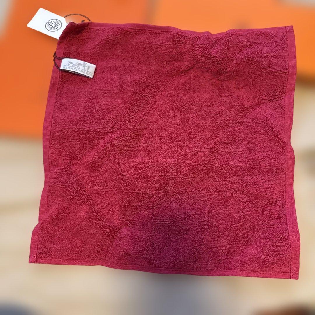 タグ付きHERMES タオルハンカチ　箱・紙袋付き