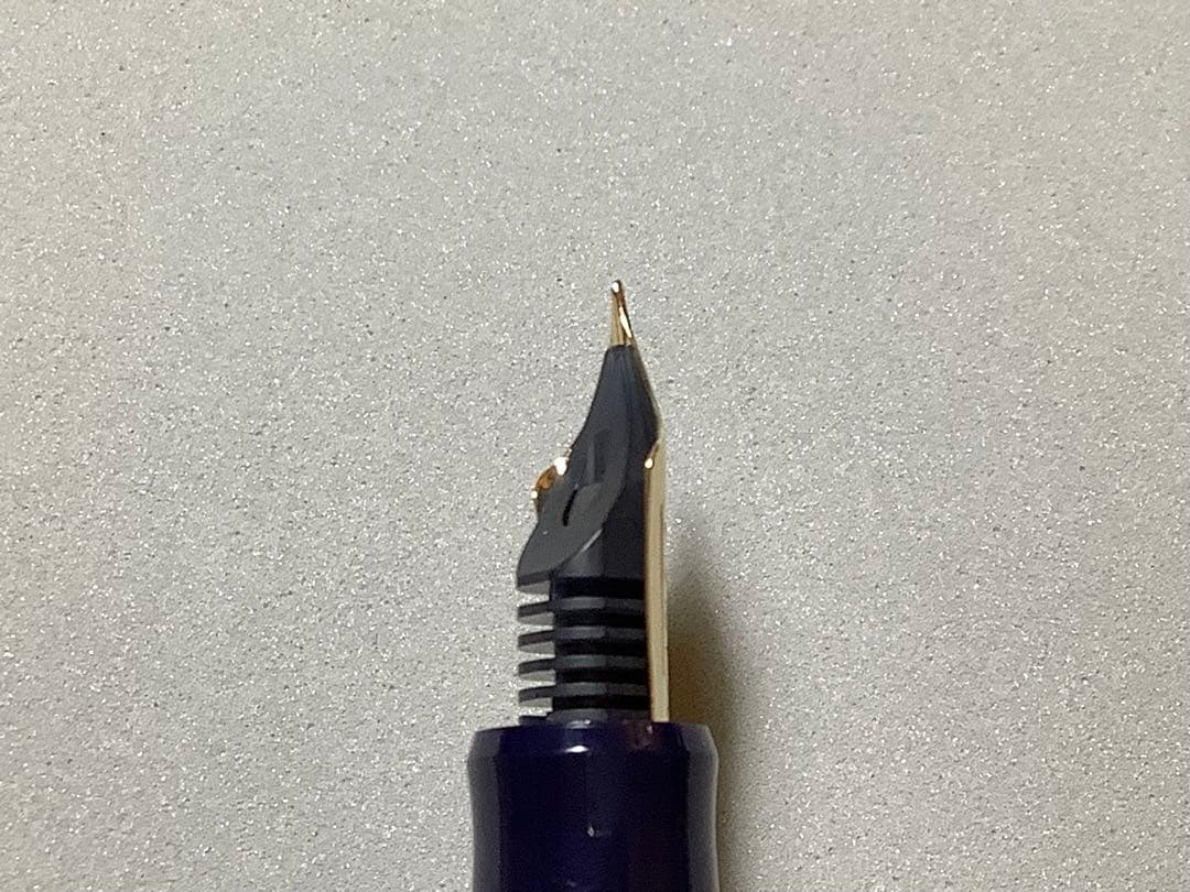 パイロットの万年筆　カスタム74　ダークブルー　ペン種: F（細字）