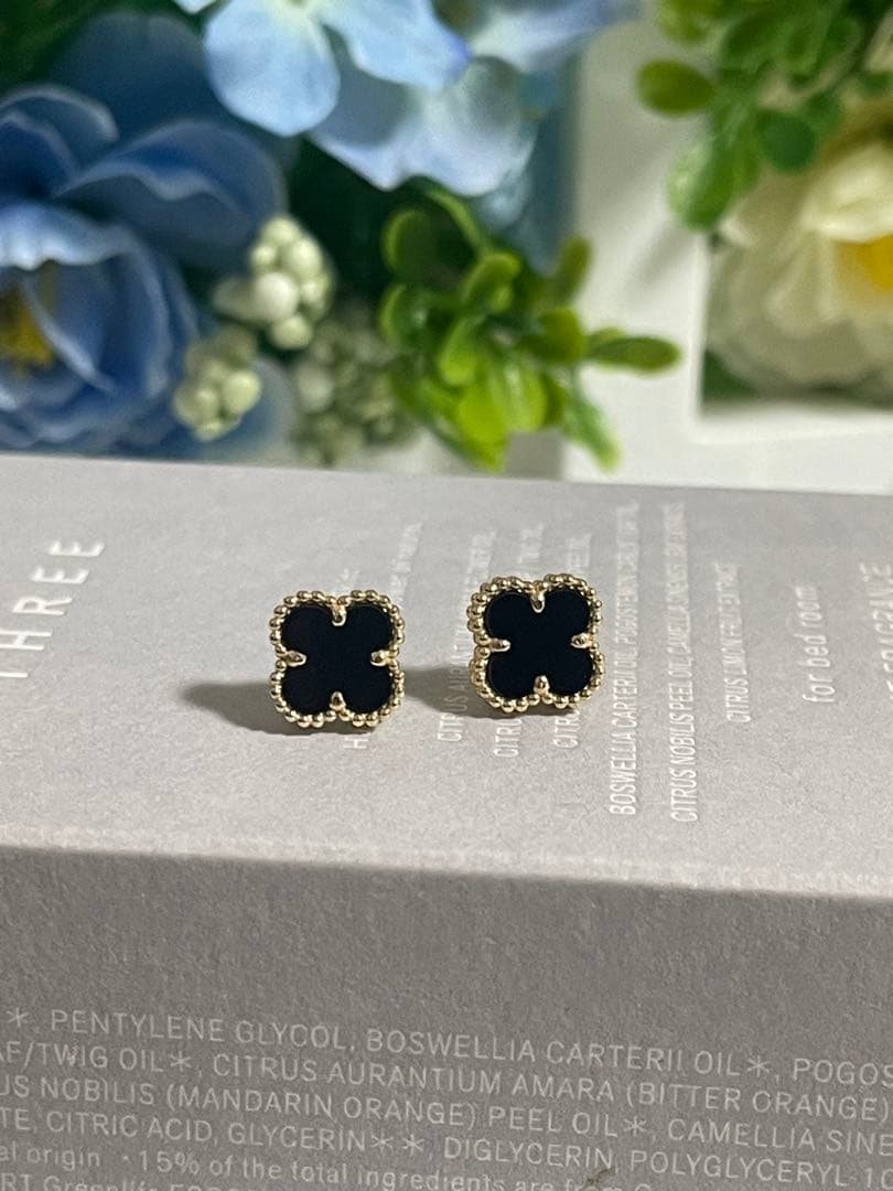 オニキスピアス　k18 新品