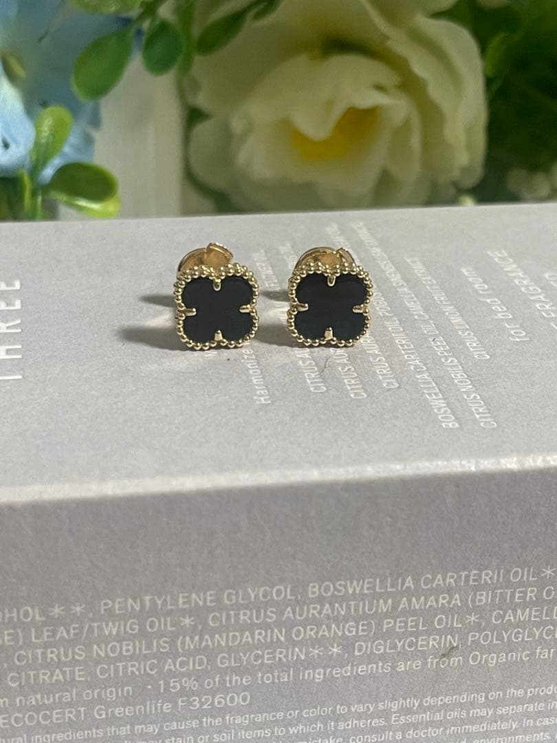 オニキスピアス　k18 新品