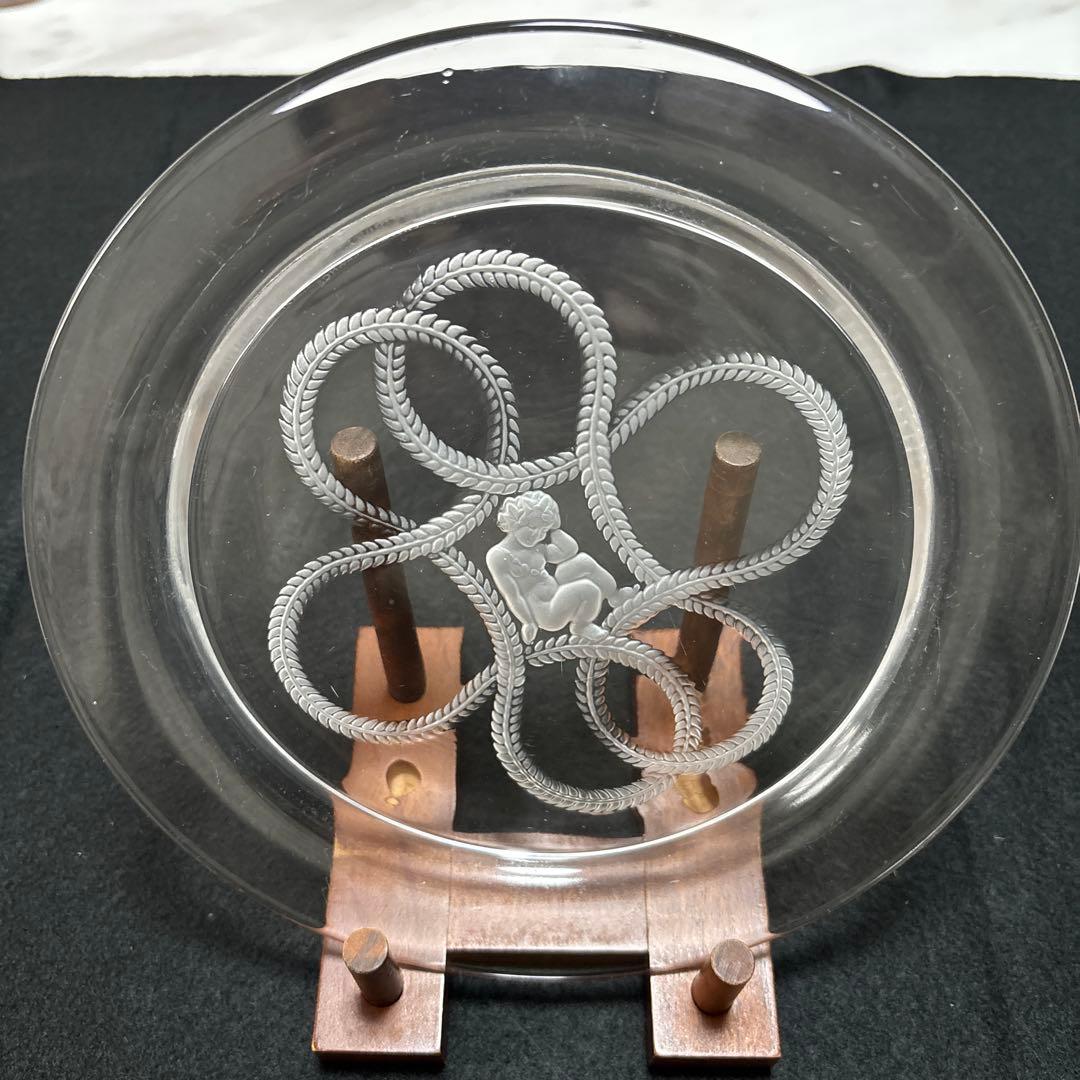 ラリック プレート