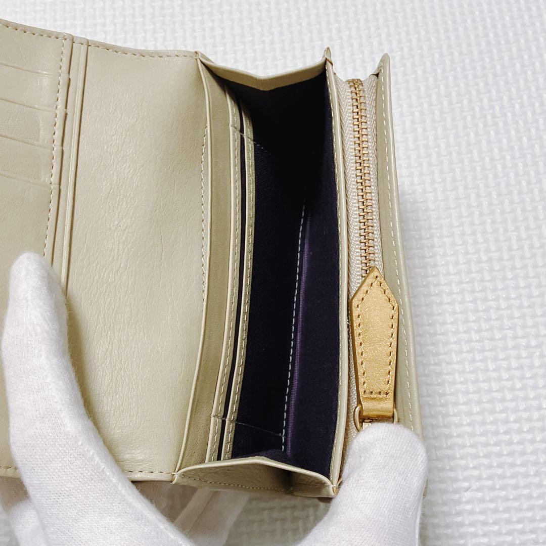 未使用　VivienneWestwood レザー二つ折り財布　マルチカラー