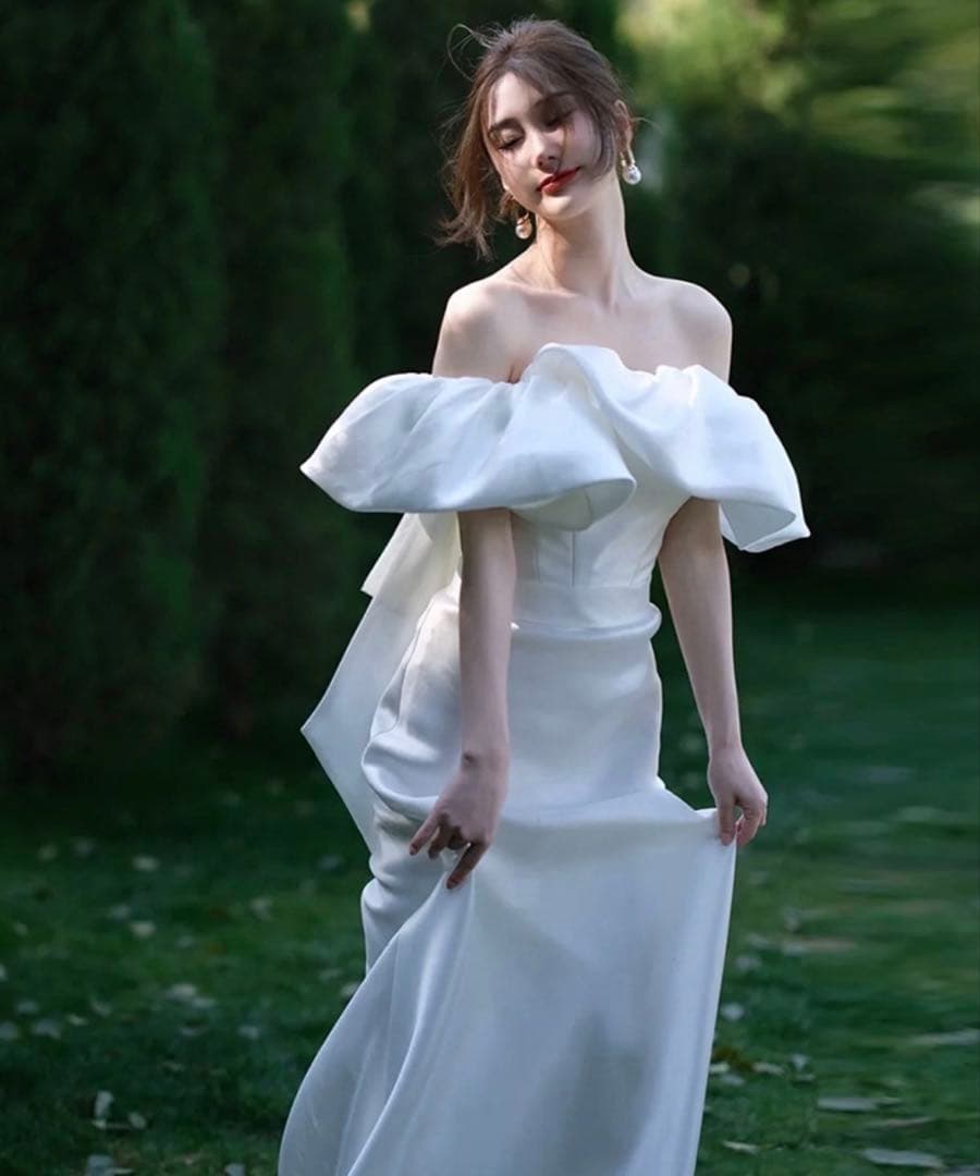 オフショルダー　ウェディングドレス　マーメイド（ドレスカバー付き）