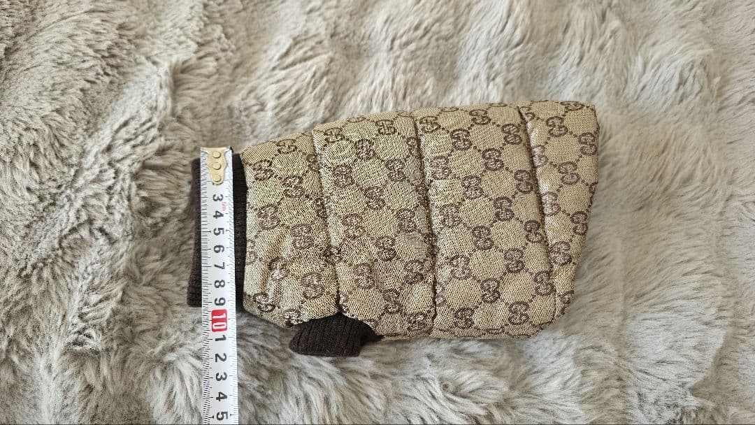 Gucci GGパターン 小型犬用　ダウン中綿