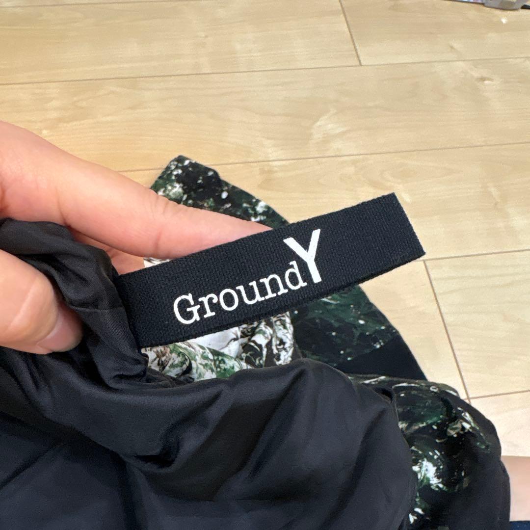 groundY サルエルパンツ ブラックとグリーンのグラフィック