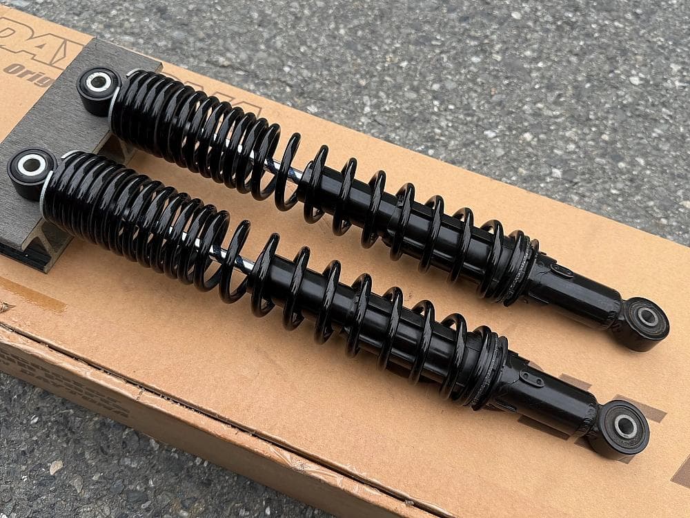 美品　MF10 フォルツァ 純正リアサスペンション