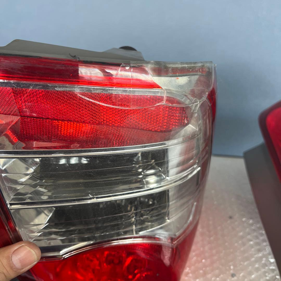 右側のみ　トヨタ カローラフィールダー141純正後期KOITO 13-100