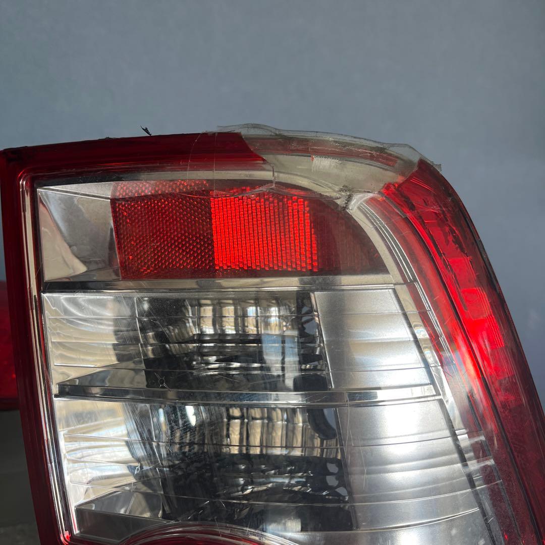 右側のみ　トヨタ カローラフィールダー141純正後期KOITO 13-100