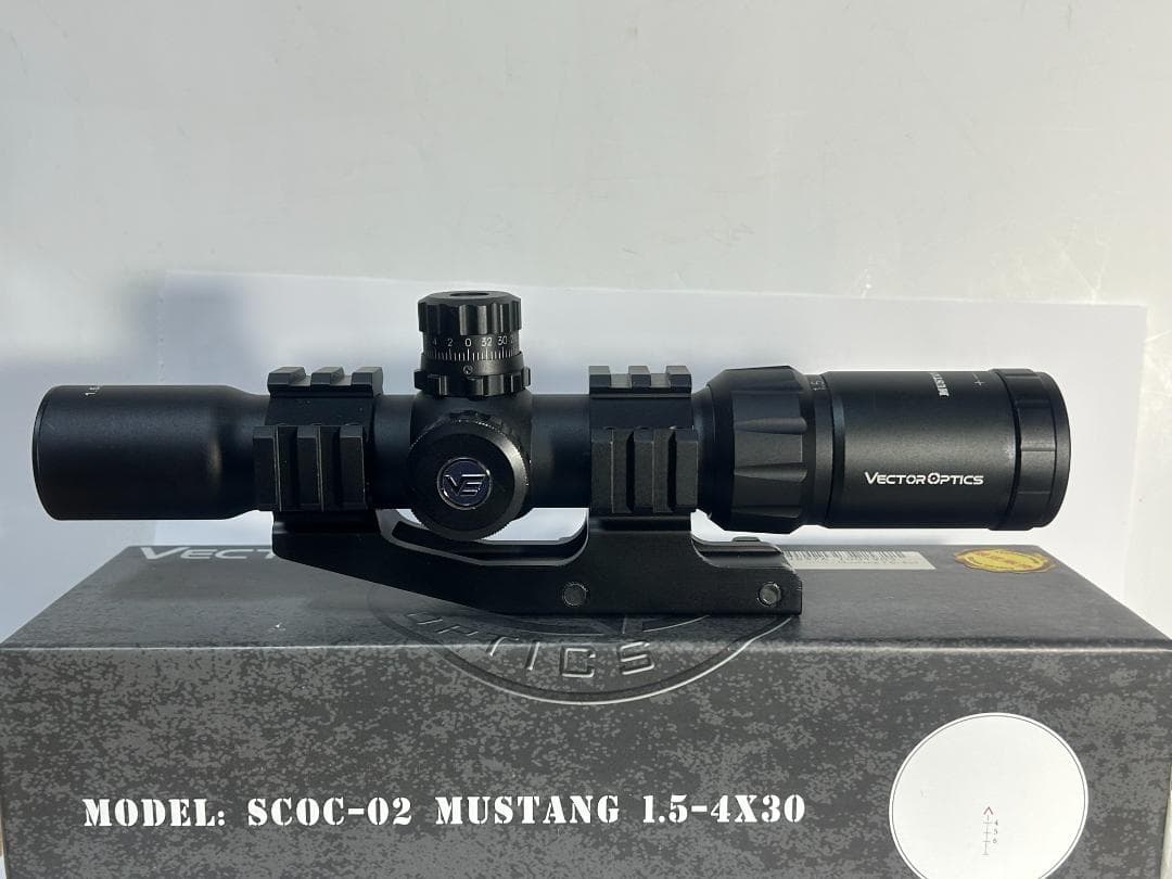 ベクターオプティクス Mustang 1.5-4x30 タクティカルスコープ
