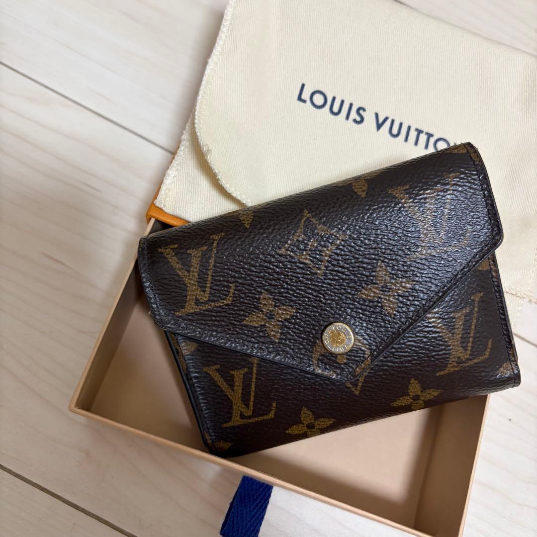 ルイ・ヴィトン M62472 ポルトフォイユ・ヴィクトリーヌ