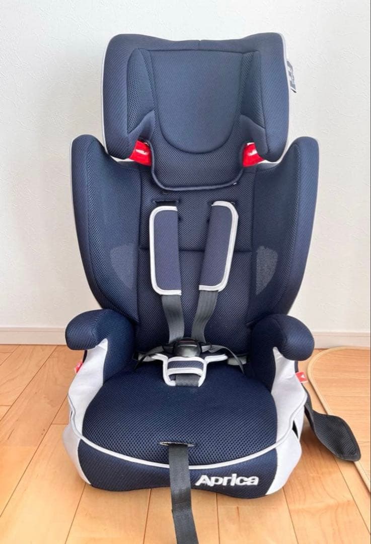 アップリカ　エアグルーヴ　チャイルド&ジュニアシート