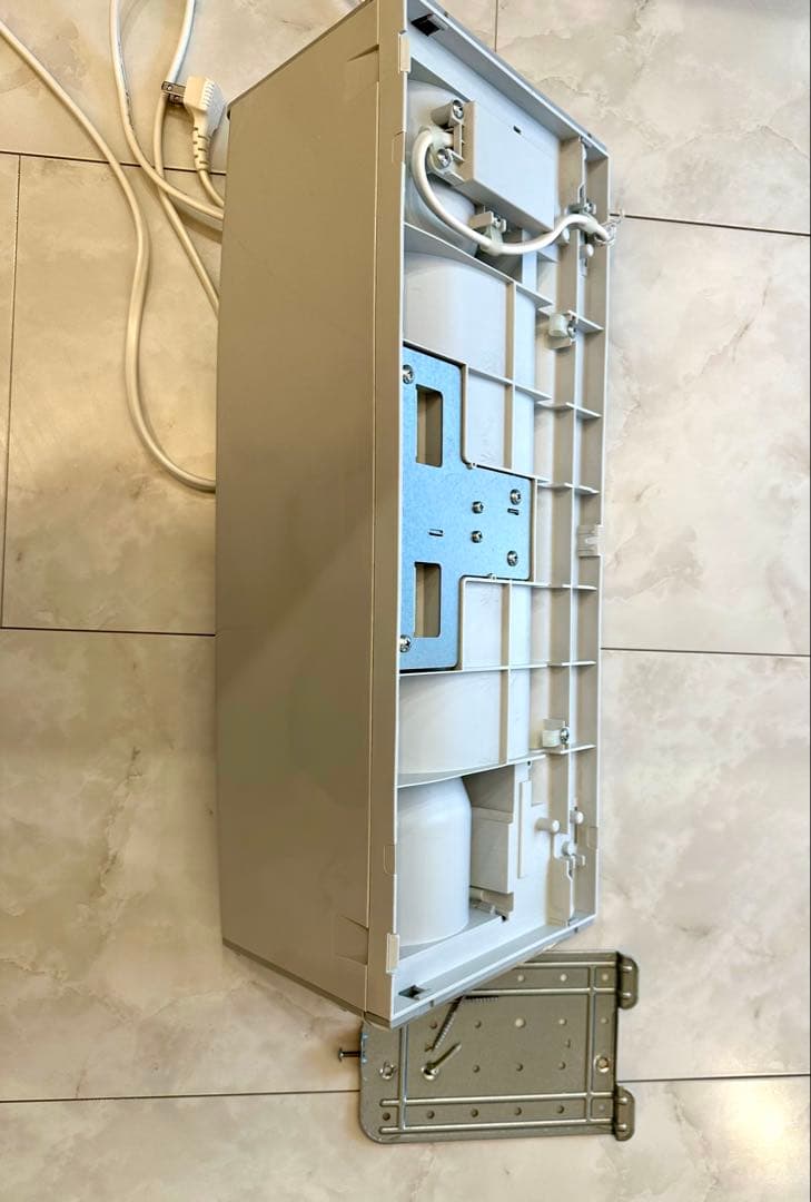 CORONA ウォールヒート　遠赤外線暖房　壁掛け型　コロナ　CHK-C126A