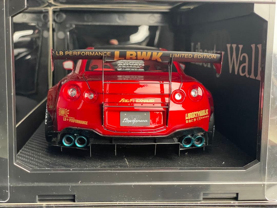 イグニッションモデル 1/18 LB R35 Red