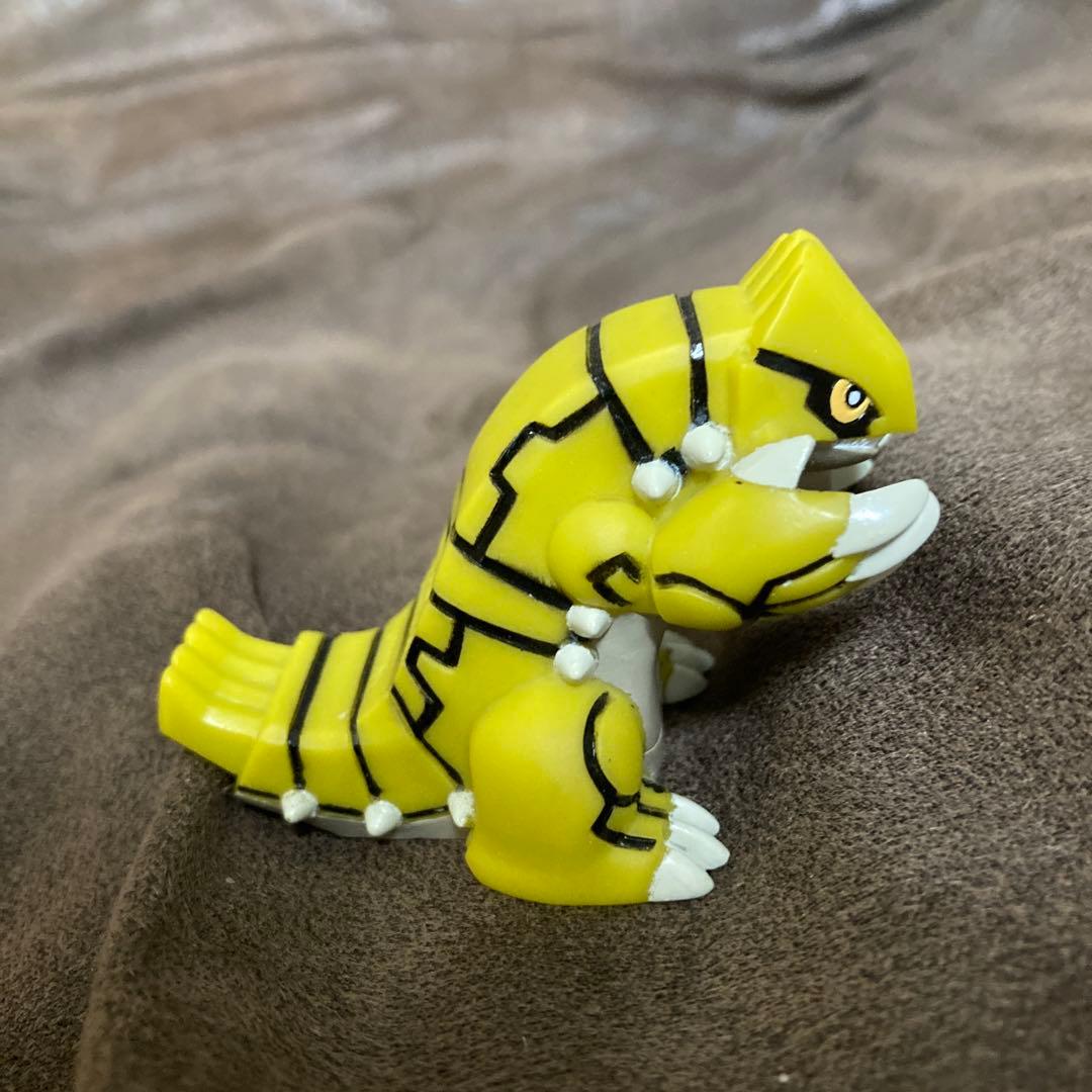 リーフ　 グラードン　色違い　当選品　ポケモンキッズ